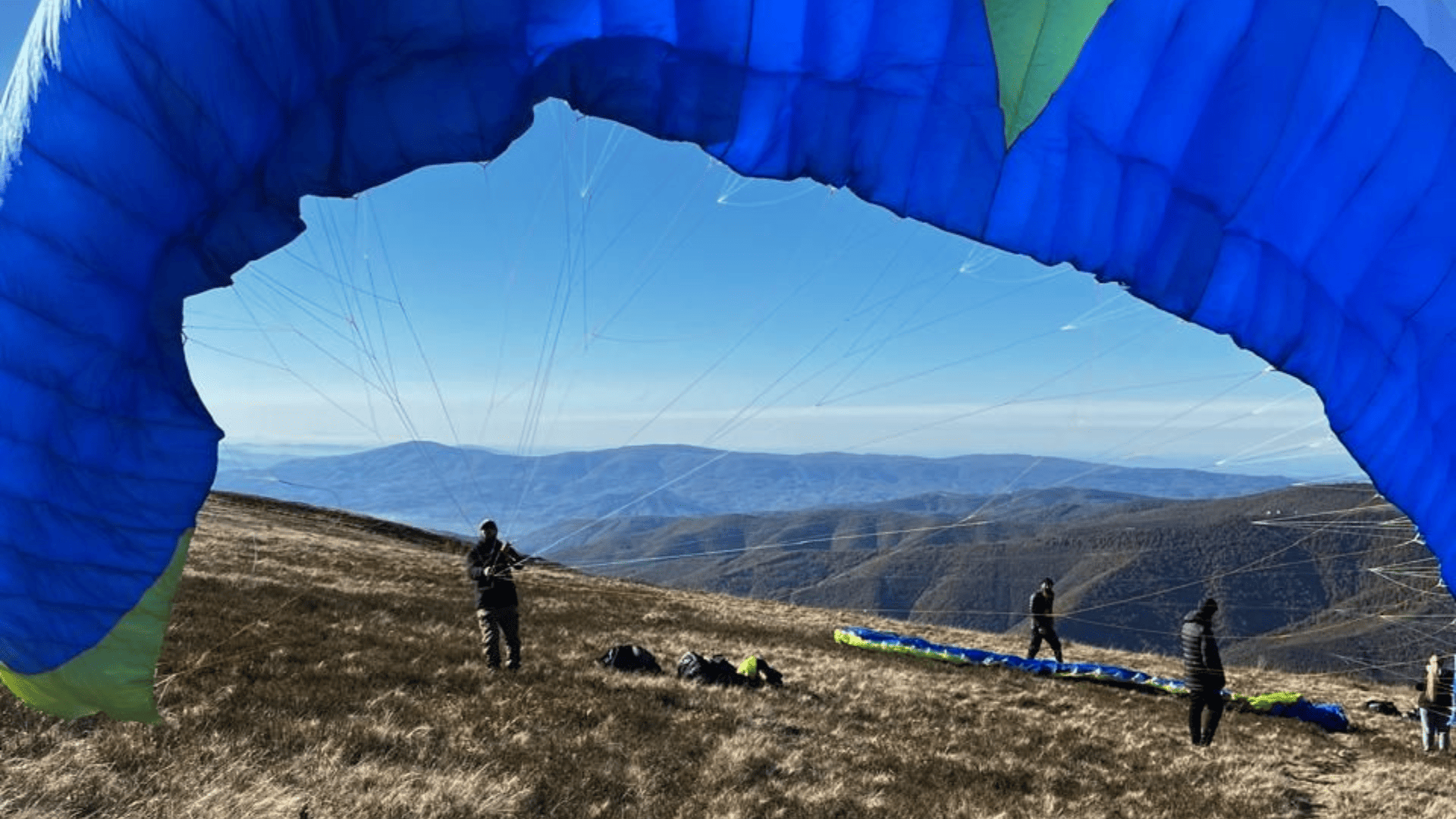 Тандемний політ на параплані над Карпатами в Пилипці